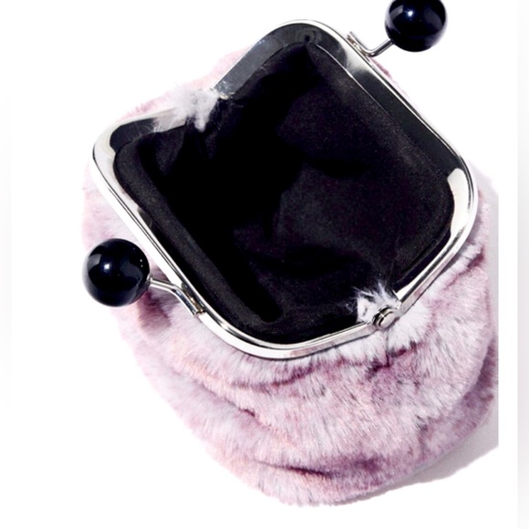 NWT VERY CUTE FUR EFFECT COIN PURSE - Picture 5 of 8